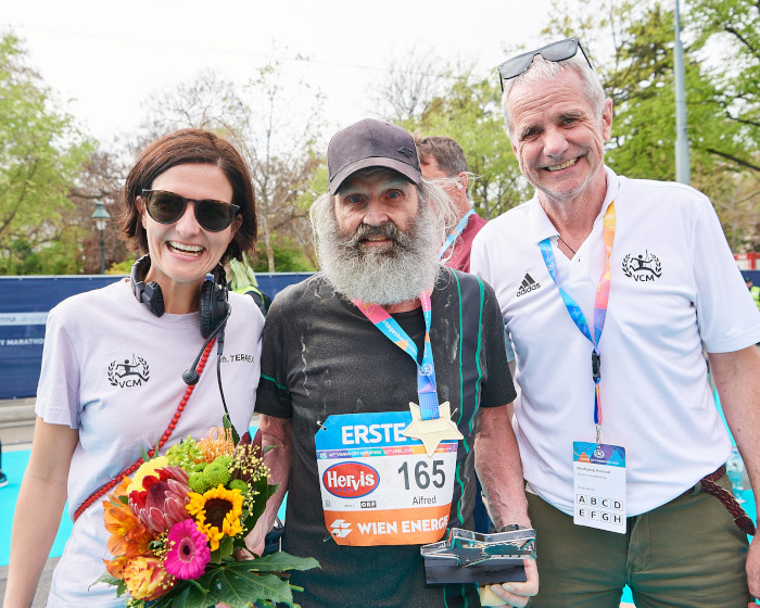 Alfred Biela mit VCM-GF Kathrin Widu und VCM-Veranstalter Wolfgang Konrad. Bild: VCM / Leo Hagen