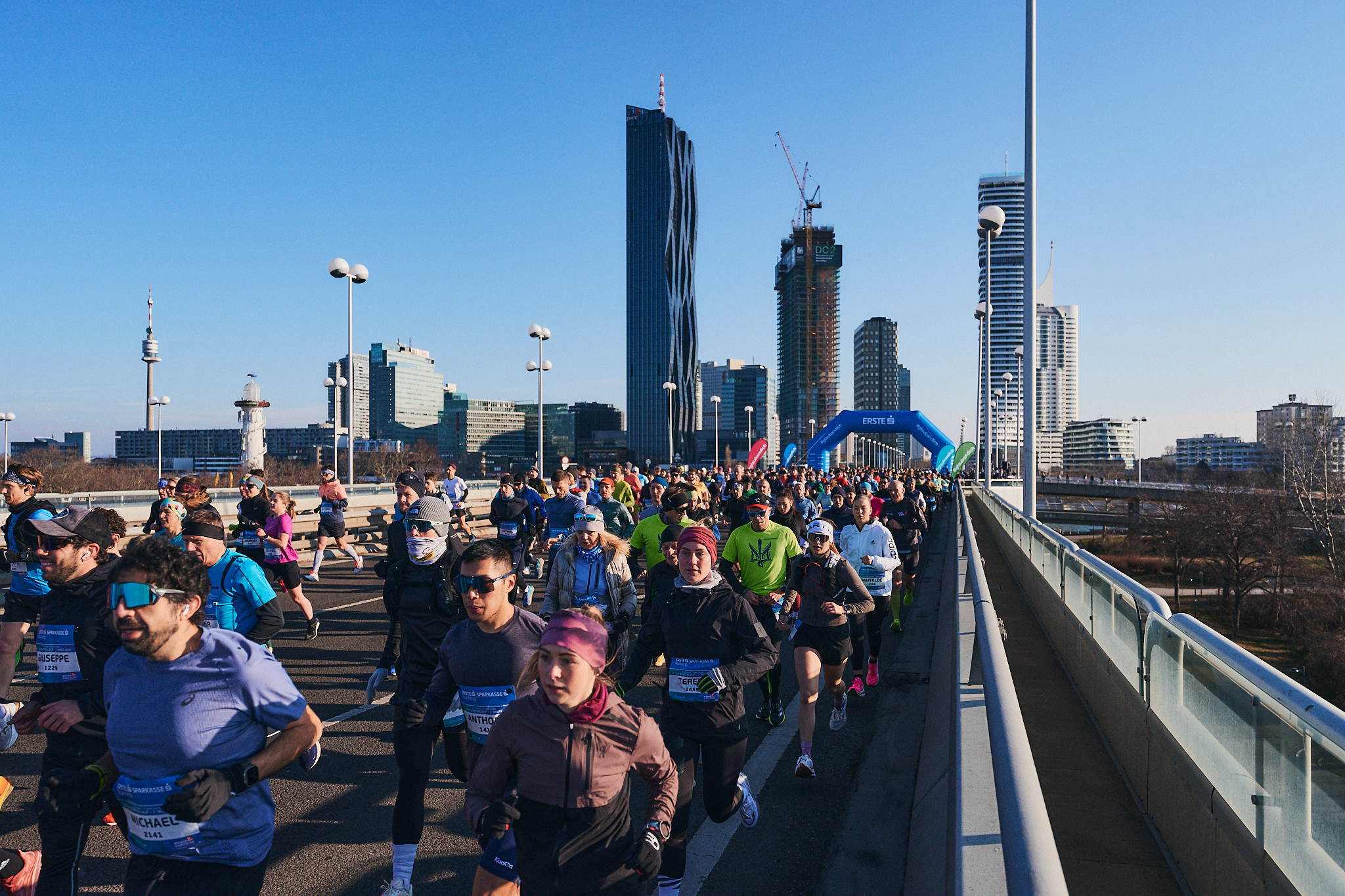 Start zum Vienna Calling Halbmarathon auf der Reichsbrücke. Bild: VCM / Roman Pfeiffer